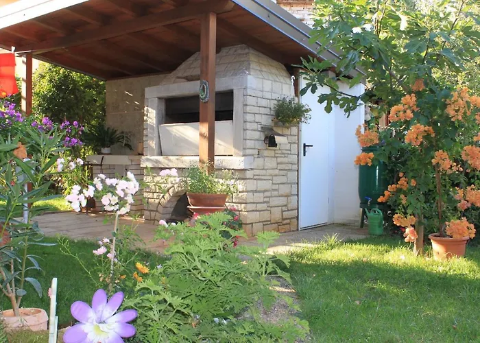 With A Parking Space - 7147 * Umag