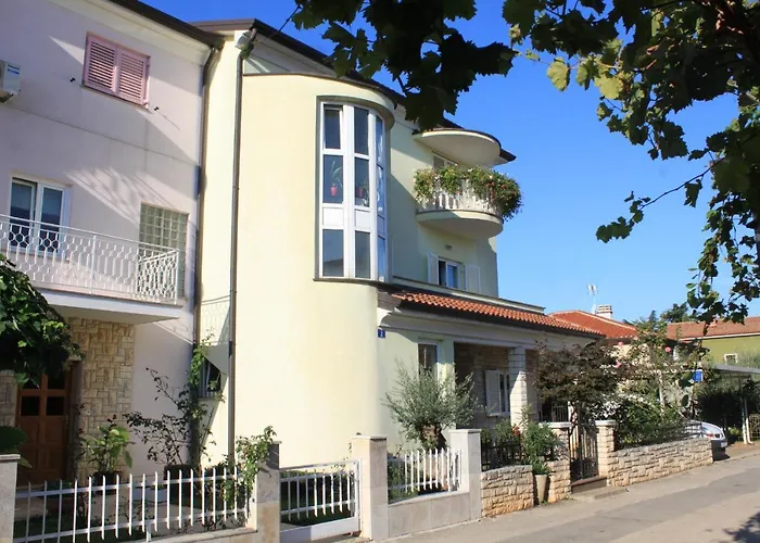 Apartman With A Parking Space - 7147