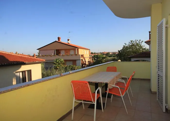 With A Parking Space - 7147 * Umag