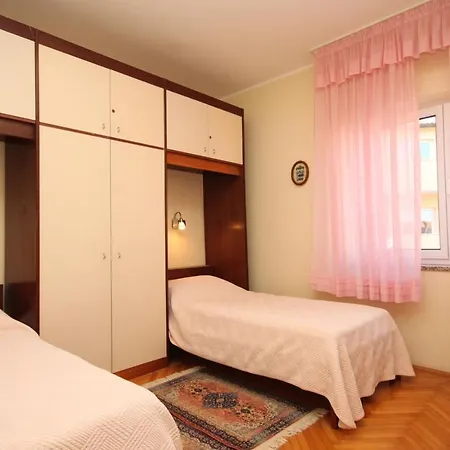 With A Parking Space - 7147 Apartman