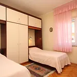 With A Parking Space - 7147 Appartement