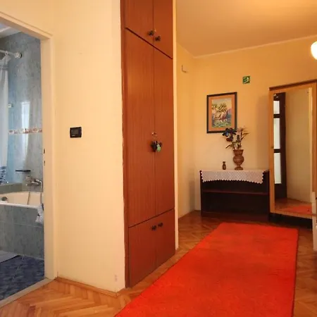 公寓 With A Parking Space - 7147 *